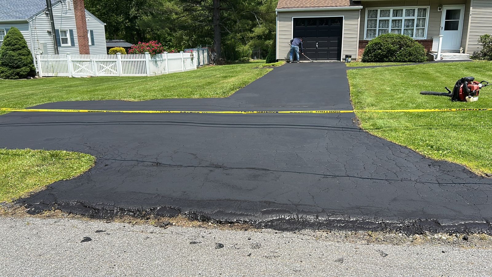 Driveway sealcoating — Manuel T Landscaping & Construction, Westchester NY
